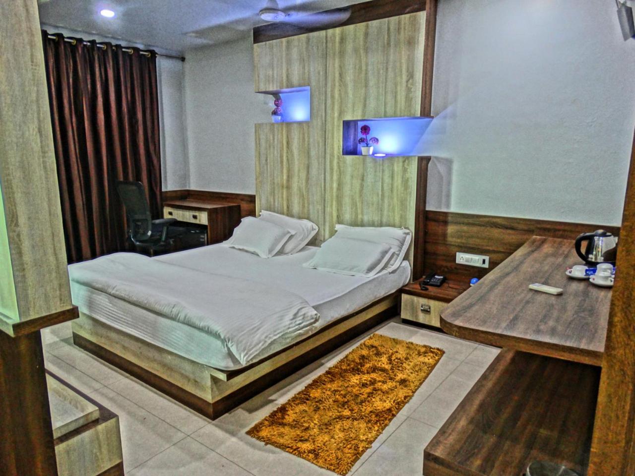 Hotel Garv Residencia ガヤー エクステリア 写真